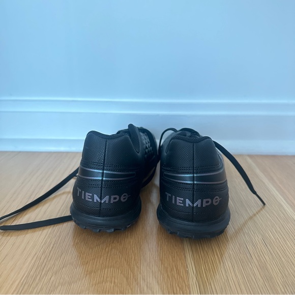 Nike Tiempo Legend 10 Academy Turf Low-Top Soccer Shoes - Picture 4 of 4